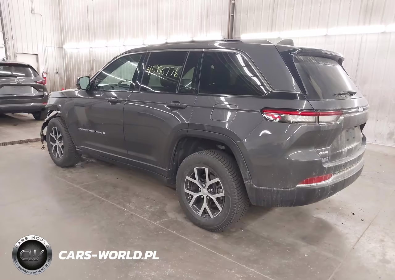 2024 Jeep Grand Cherokee Limited 4X4 VIN:1C4RJHBG6RC251811 - 3