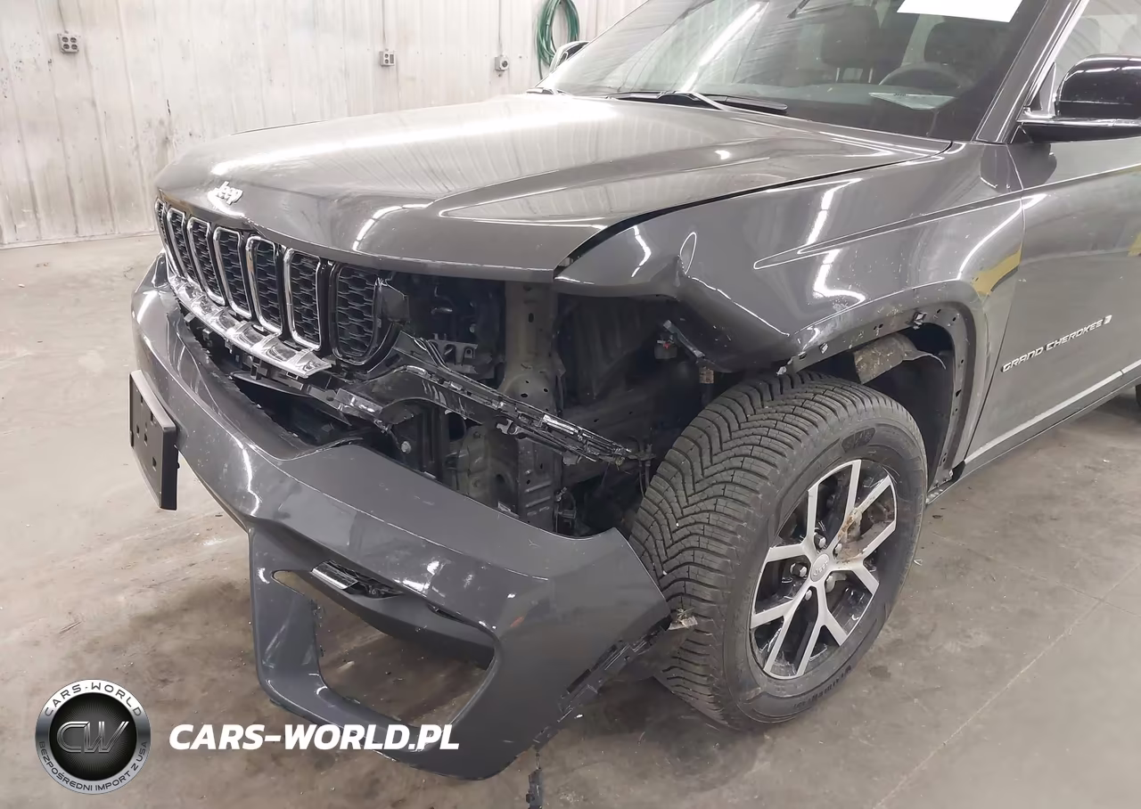 2024 Jeep Grand Cherokee Limited 4X4 VIN:1C4RJHBG6RC251811 - 6