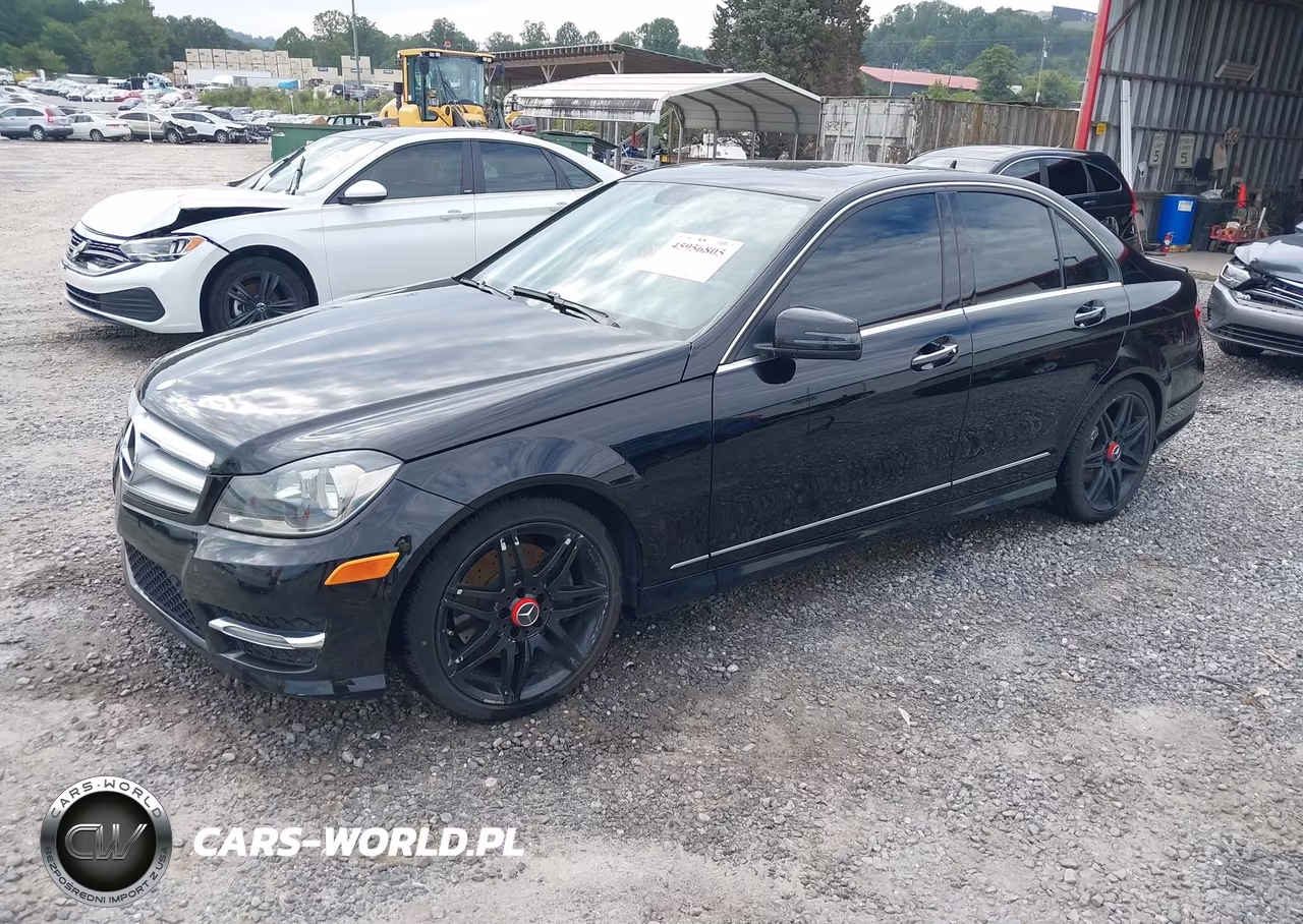 2013 Mercedes-Benz C 300 Sport 4Matic VIN:WDDGF8AB4DA824004 - 2