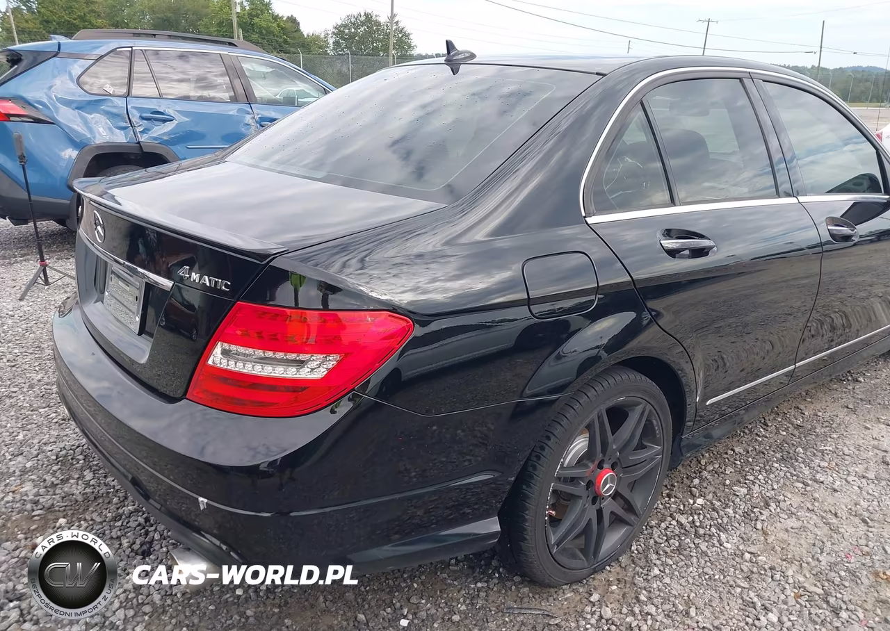 2013 Mercedes-Benz C 300 Sport 4Matic VIN:WDDGF8AB4DA824004 - 6