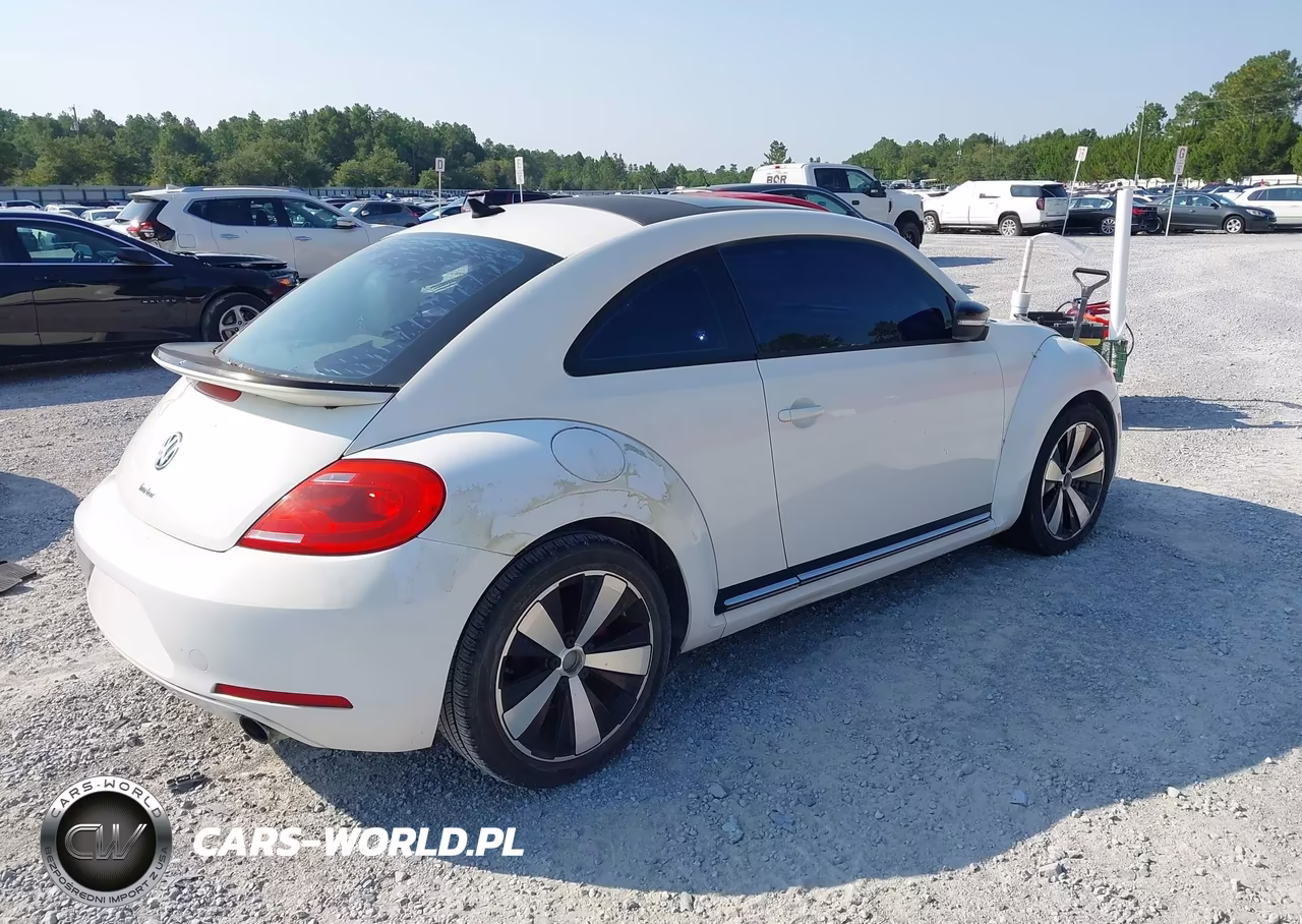 2012 Volkswagen Beetle 2.0T Turbo VIN:3VWV87AT8CM625454 - 4