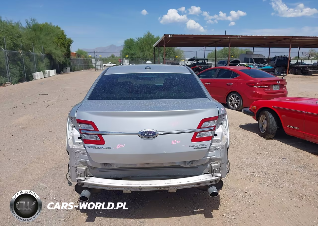 2018 Ford Taurus Limited VIN:1FAHP2F83JG126195 - 17