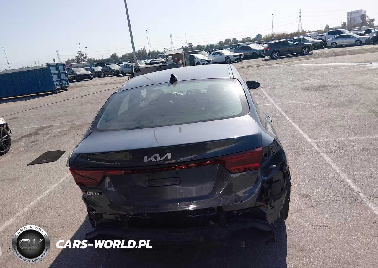 2023 Kia Forte Lxs VIN:3KPF24AD4PE586068 - 16