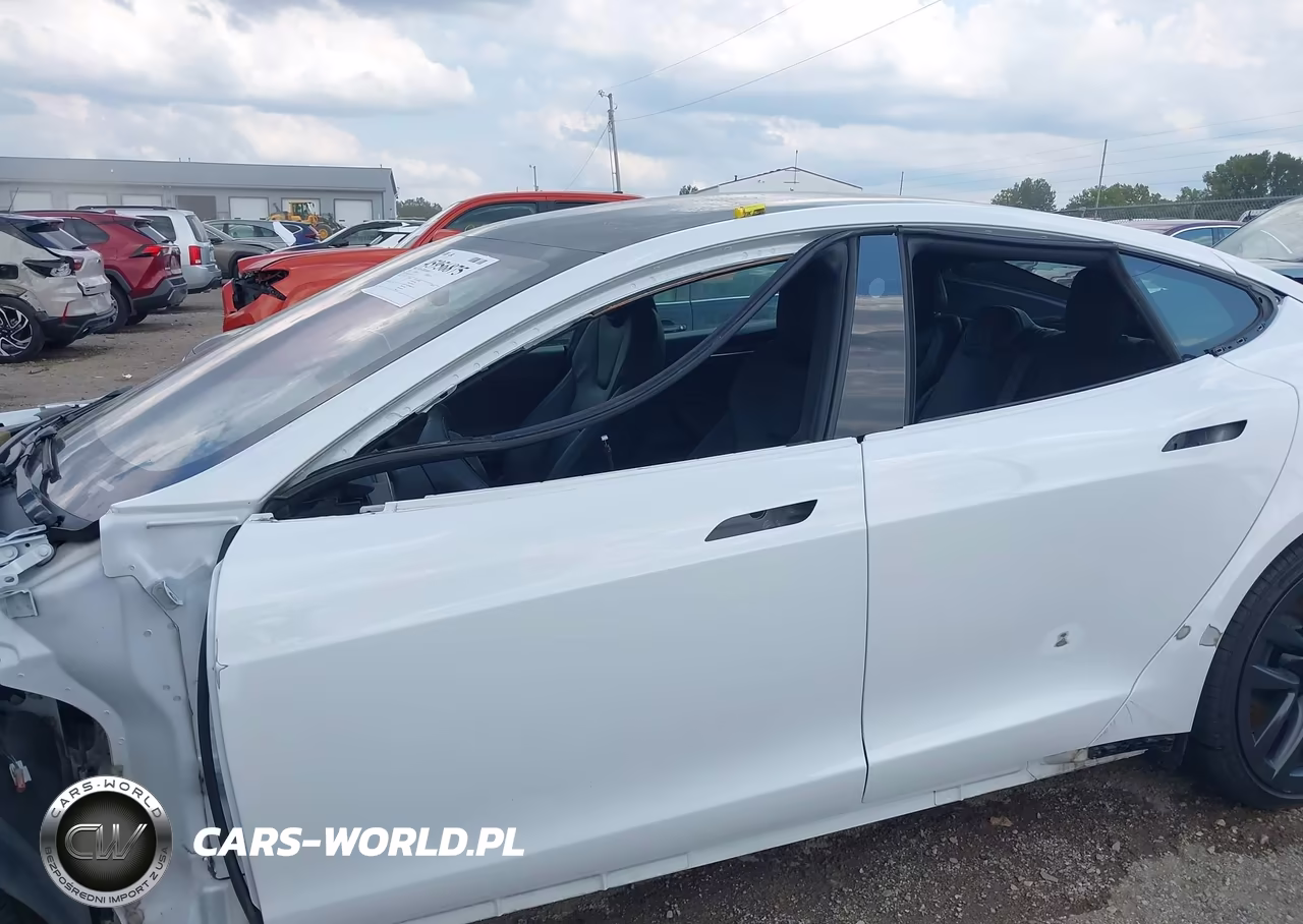 2023 Tesla Model S VIN:5YJSA1E50PF499751 - 14
