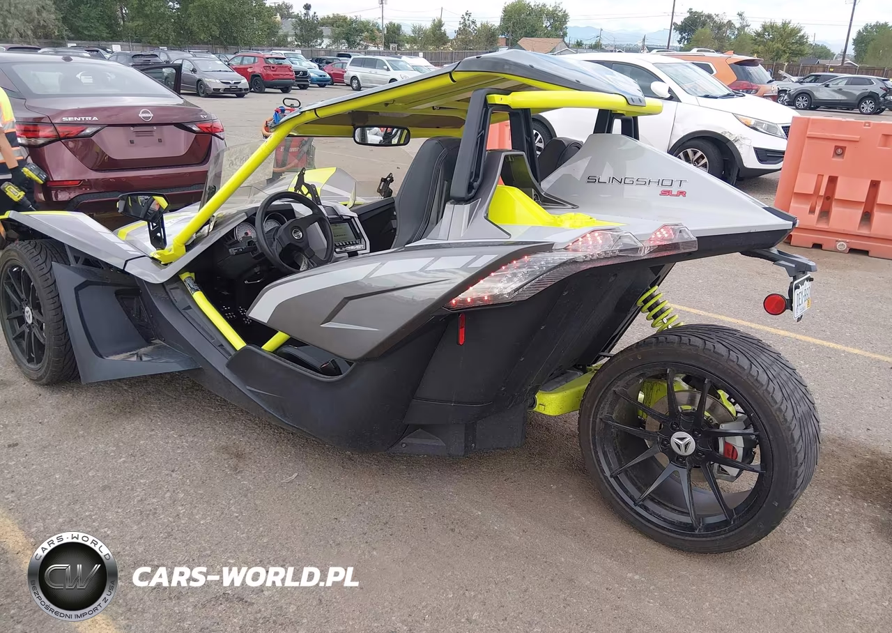 2018 Polaris Slingshot Slr VIN:57XAARFA4J8126622 - 3