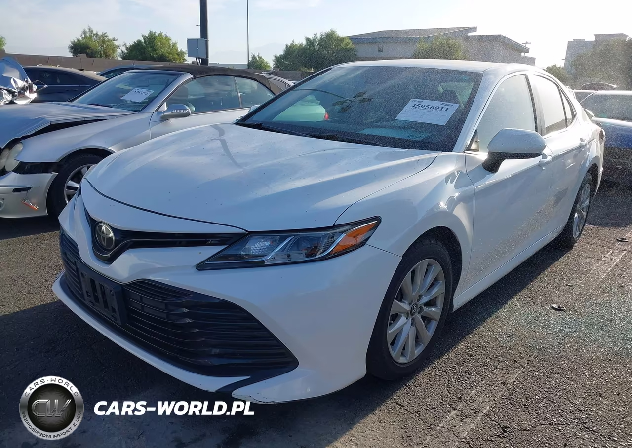 2018 Toyota Camry Le VIN:4T1B11HK0JU638224 - 2