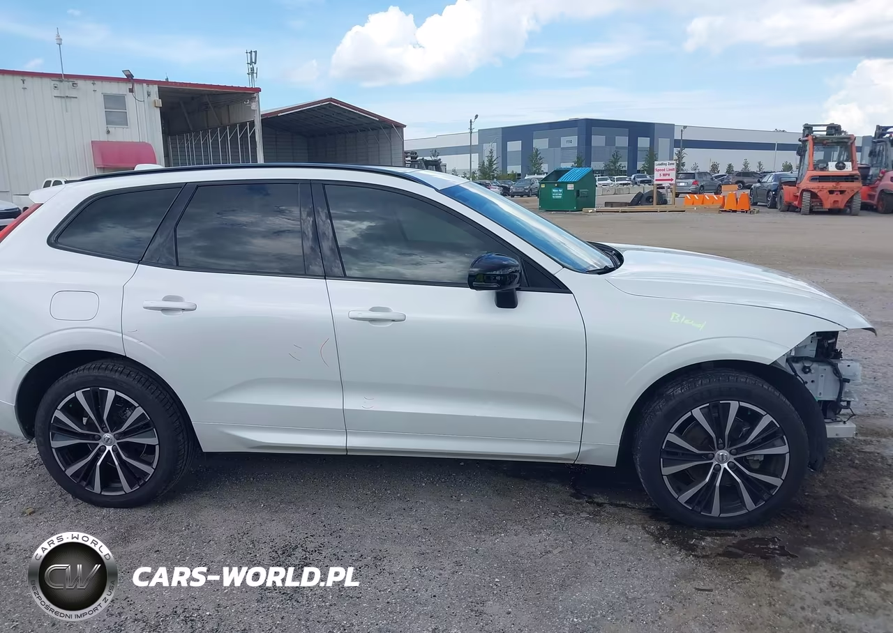2024 Volvo Xc60 B5 Plus Dark Theme VIN:YV4L12RL9R1775839 - 14