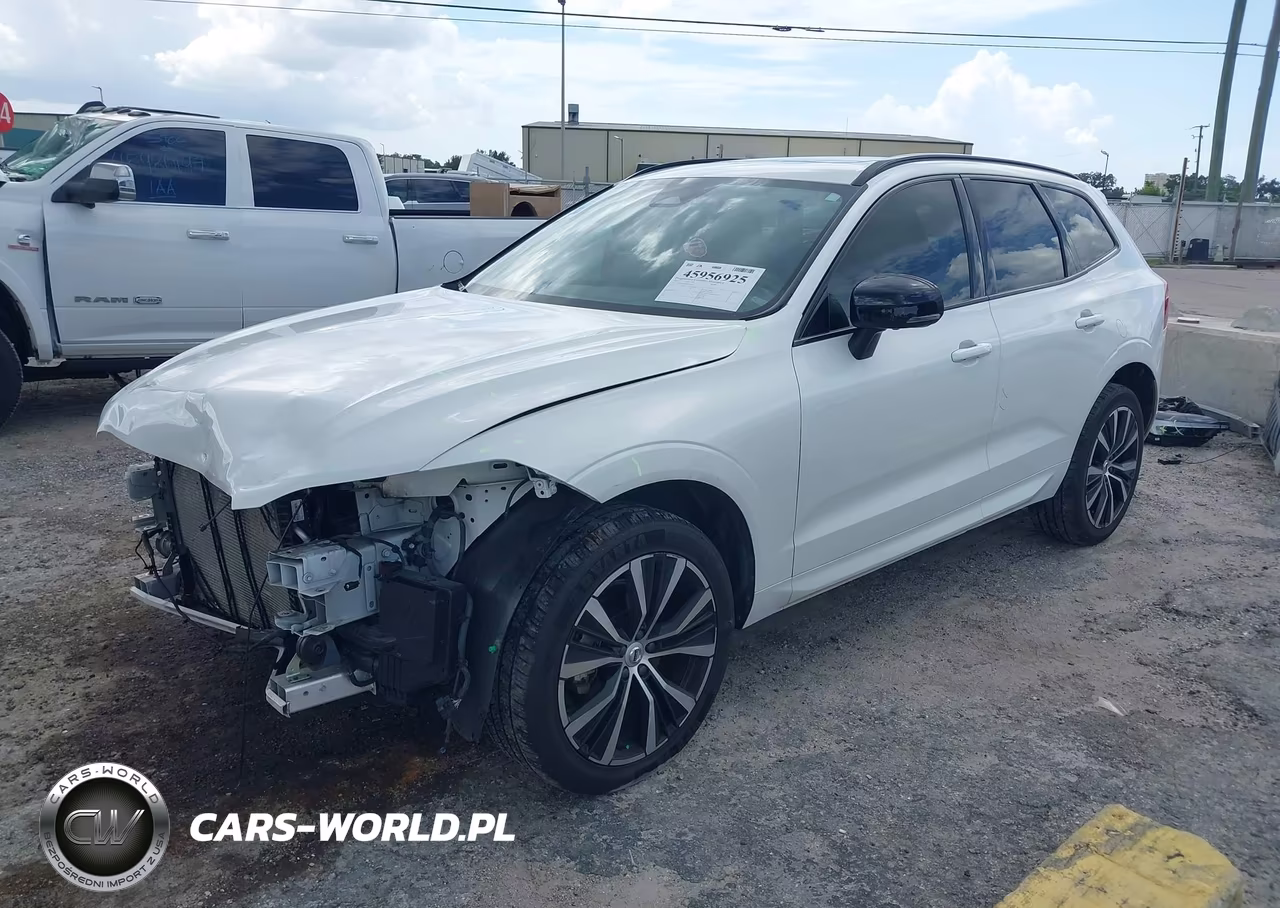 2024 Volvo Xc60 B5 Plus Dark Theme VIN:YV4L12RL9R1775839 - 2