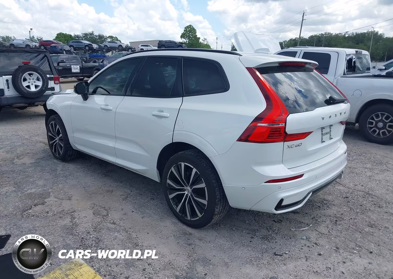 2024 Volvo Xc60 B5 Plus Dark Theme VIN:YV4L12RL9R1775839 - 3