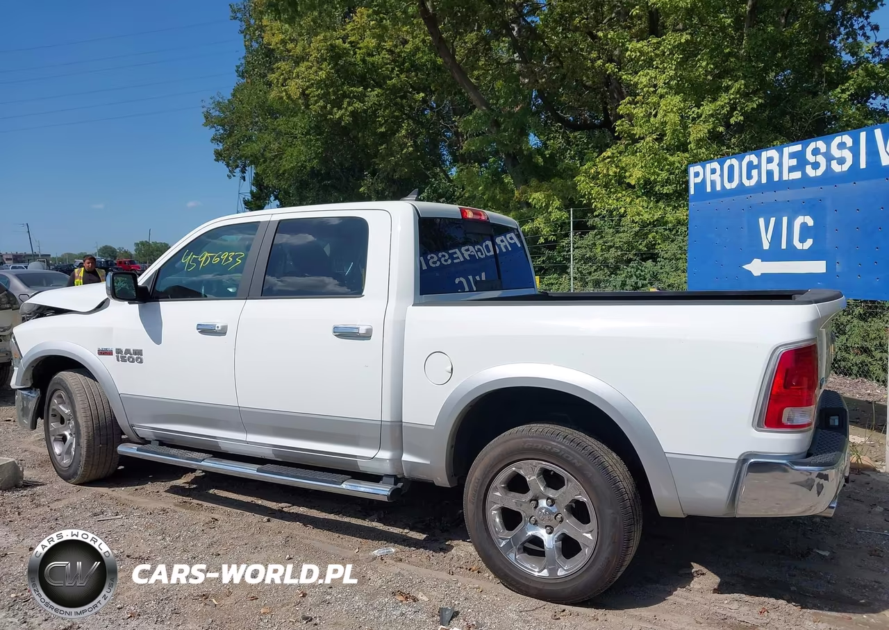 2018 Ram 1500 Laramie 4X4 5'7 Box VIN:1C6RR7NT9JS192377 - 14