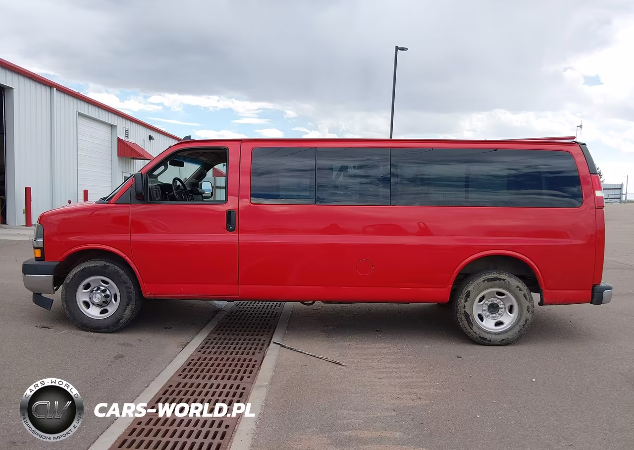 2018 Chevrolet Express 3500 Lt VIN:1GAZGPFG9J1300088 - 19