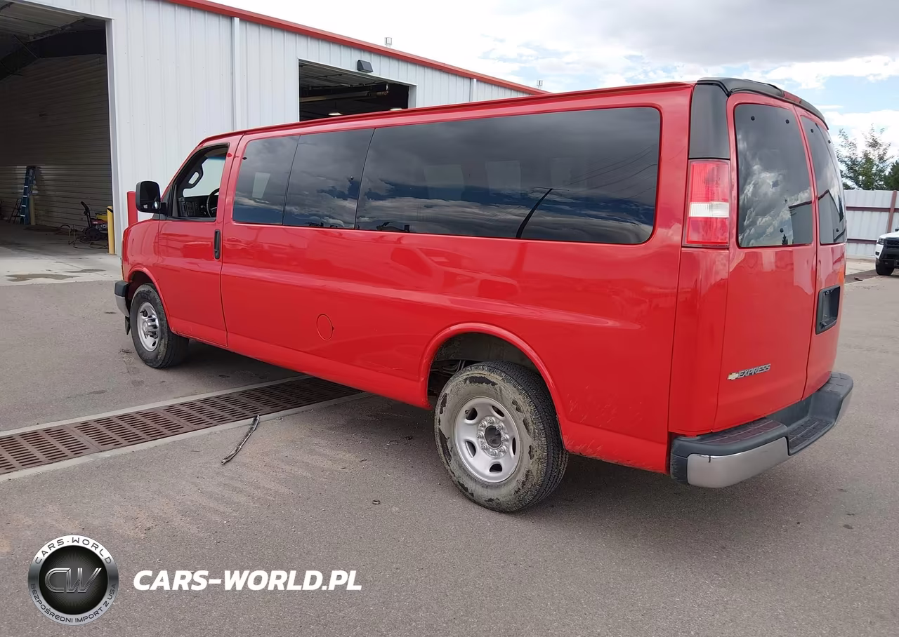 2018 Chevrolet Express 3500 Lt VIN:1GAZGPFG9J1300088 - 3