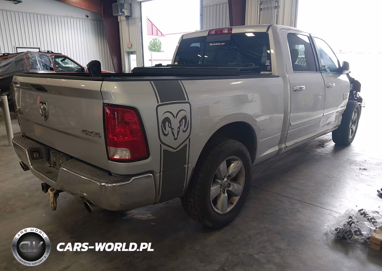 2015 Ram 1500 Big Horn VIN:1C6RR7TT5FS641502 - 4
