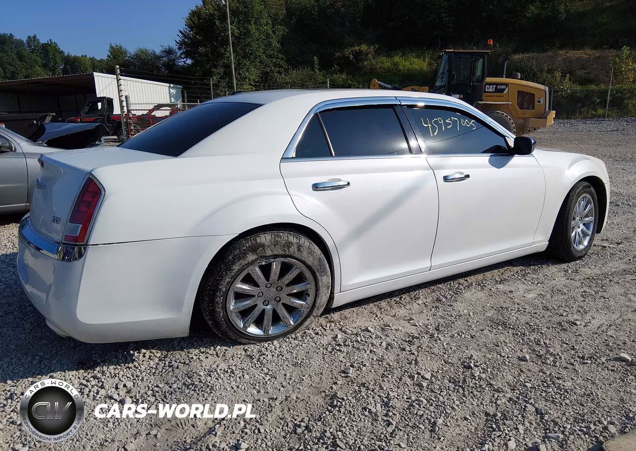 2012 Chrysler 300 Limited VIN:2C3CCACG4CH245651 - 4