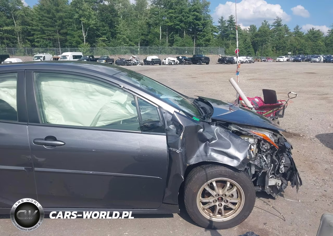 2016 Toyota Prius Three VIN:JTDKARFU4G3517444 - 18