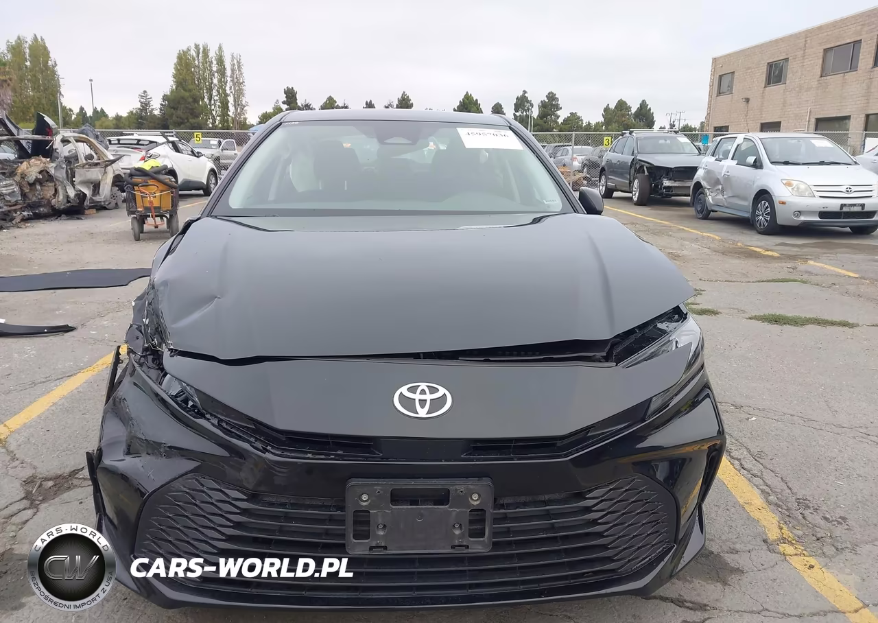 2025 Toyota Camry Le VIN:4T1DAACK3SU579946 - 12