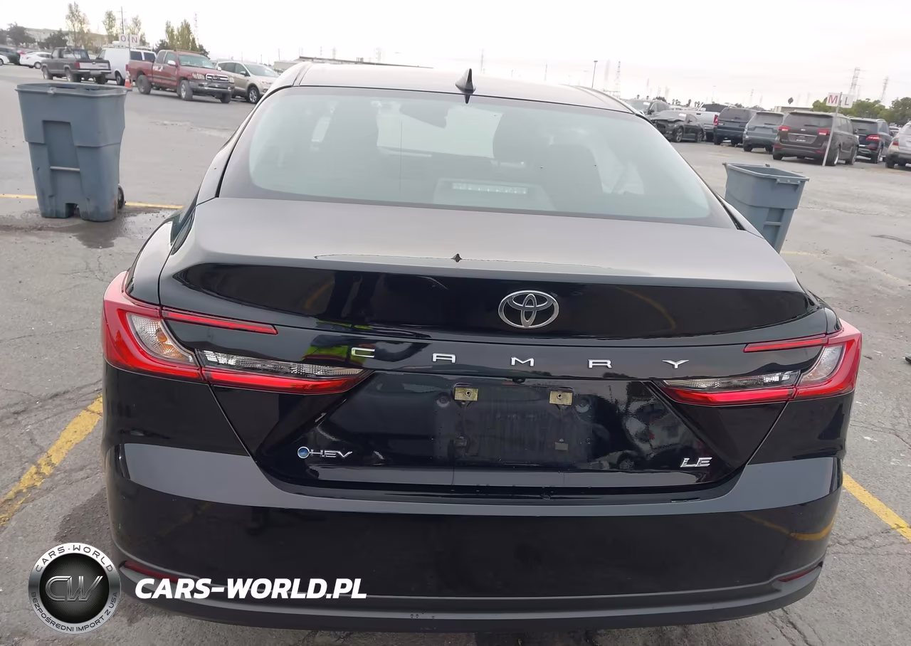 2025 Toyota Camry Le VIN:4T1DAACK3SU579946 - 16