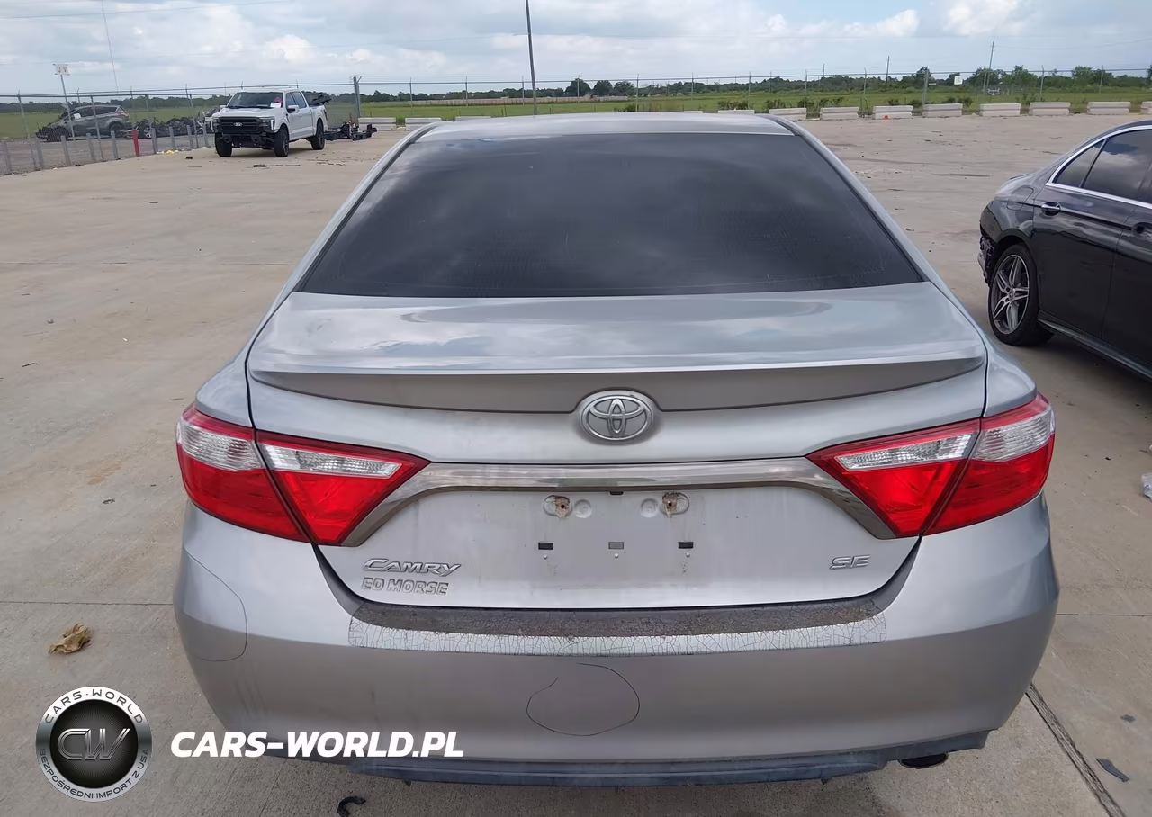 2017 Toyota Camry Se VIN:4T1BF1FK5HU729827 - 16