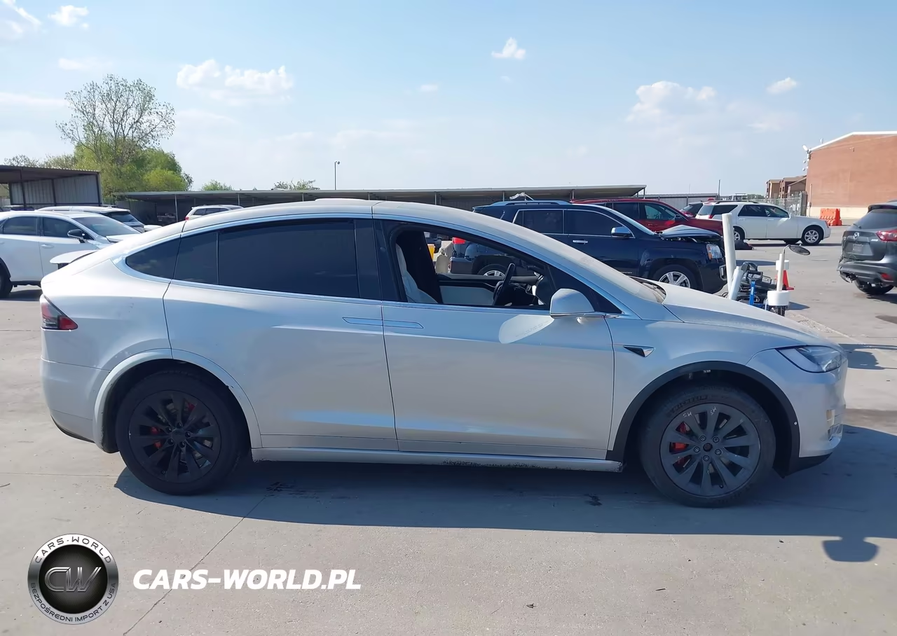 2016 Tesla Model X 60D-70D-75D-90D-P100D VIN:5YJXCBE2XGF029383 - 12