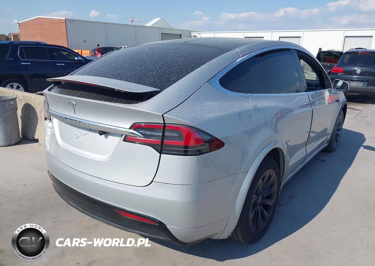 2016 Tesla Model X 60D-70D-75D-90D-P100D VIN:5YJXCBE2XGF029383 - 4