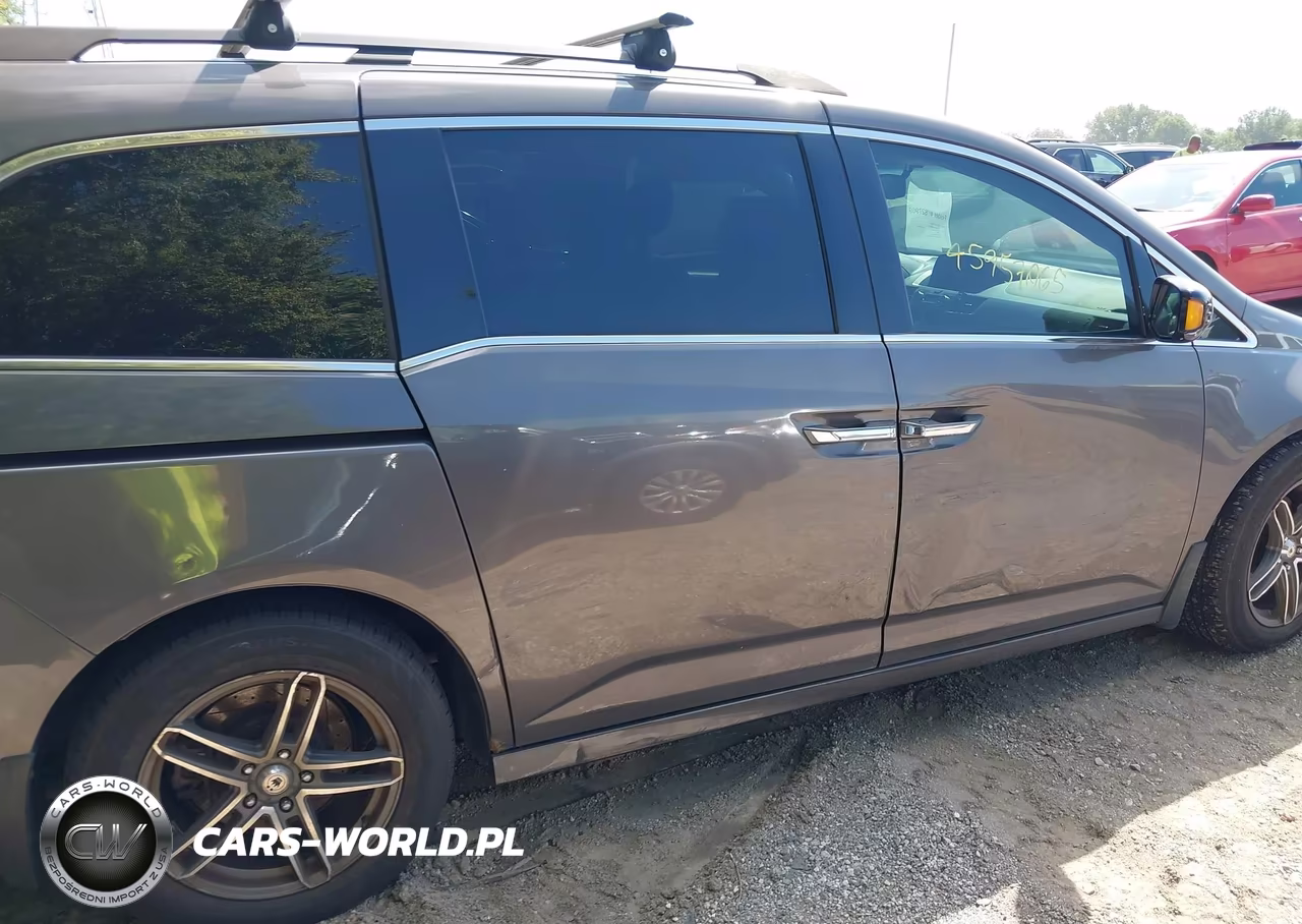 2011 Honda Odyssey Touring-Touring Elite VIN:5FNRL5H91BB047573 - 13
