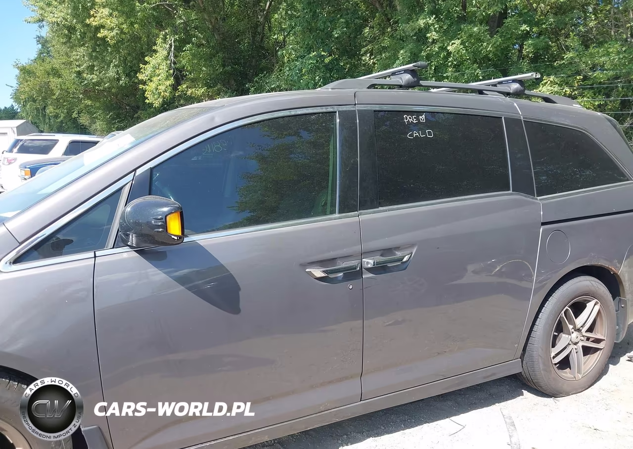 2011 Honda Odyssey Touring-Touring Elite VIN:5FNRL5H91BB047573 - 14