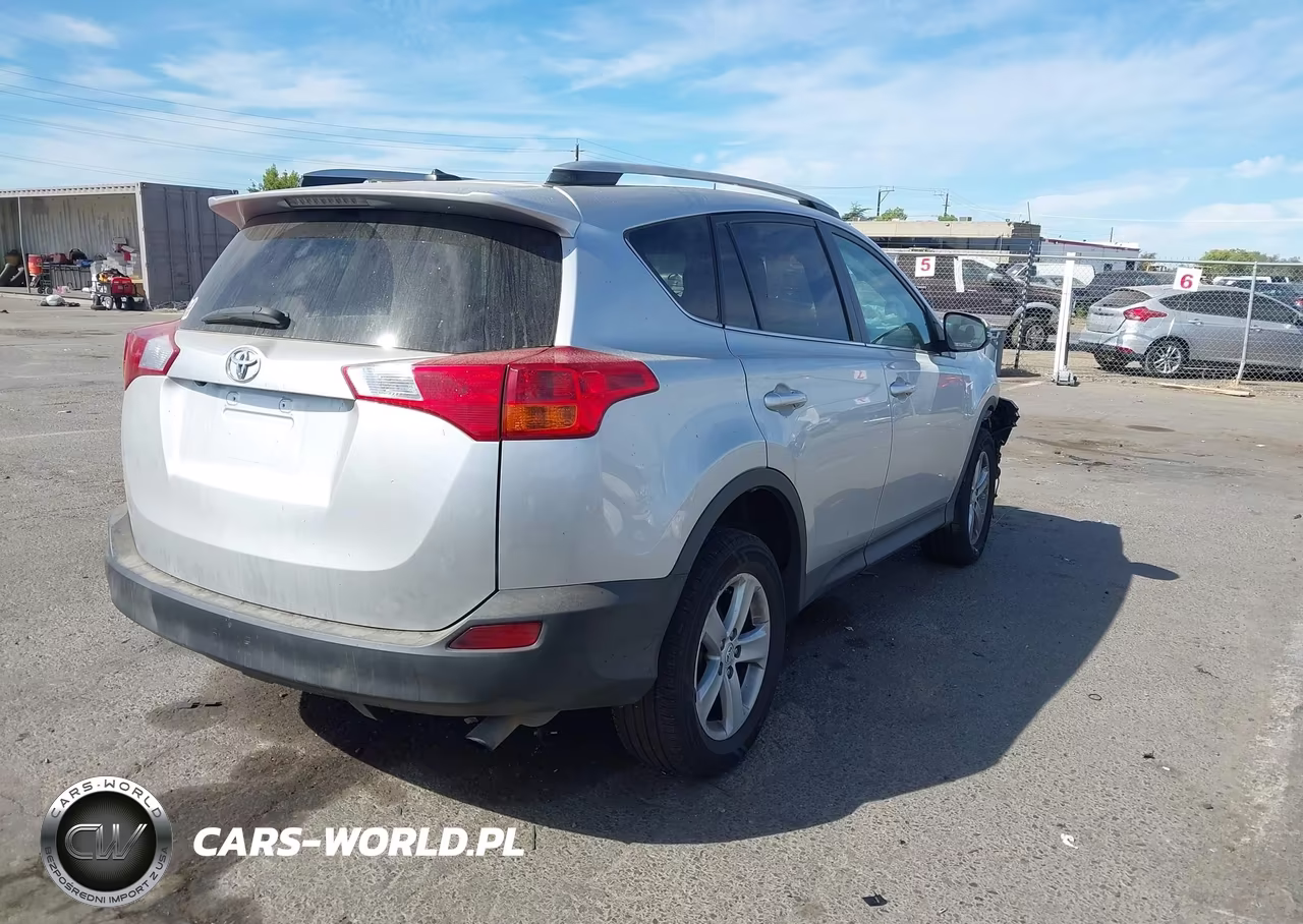 2014 Toyota Rav4 Xle VIN:2T3RFREV0EW137179 - 4