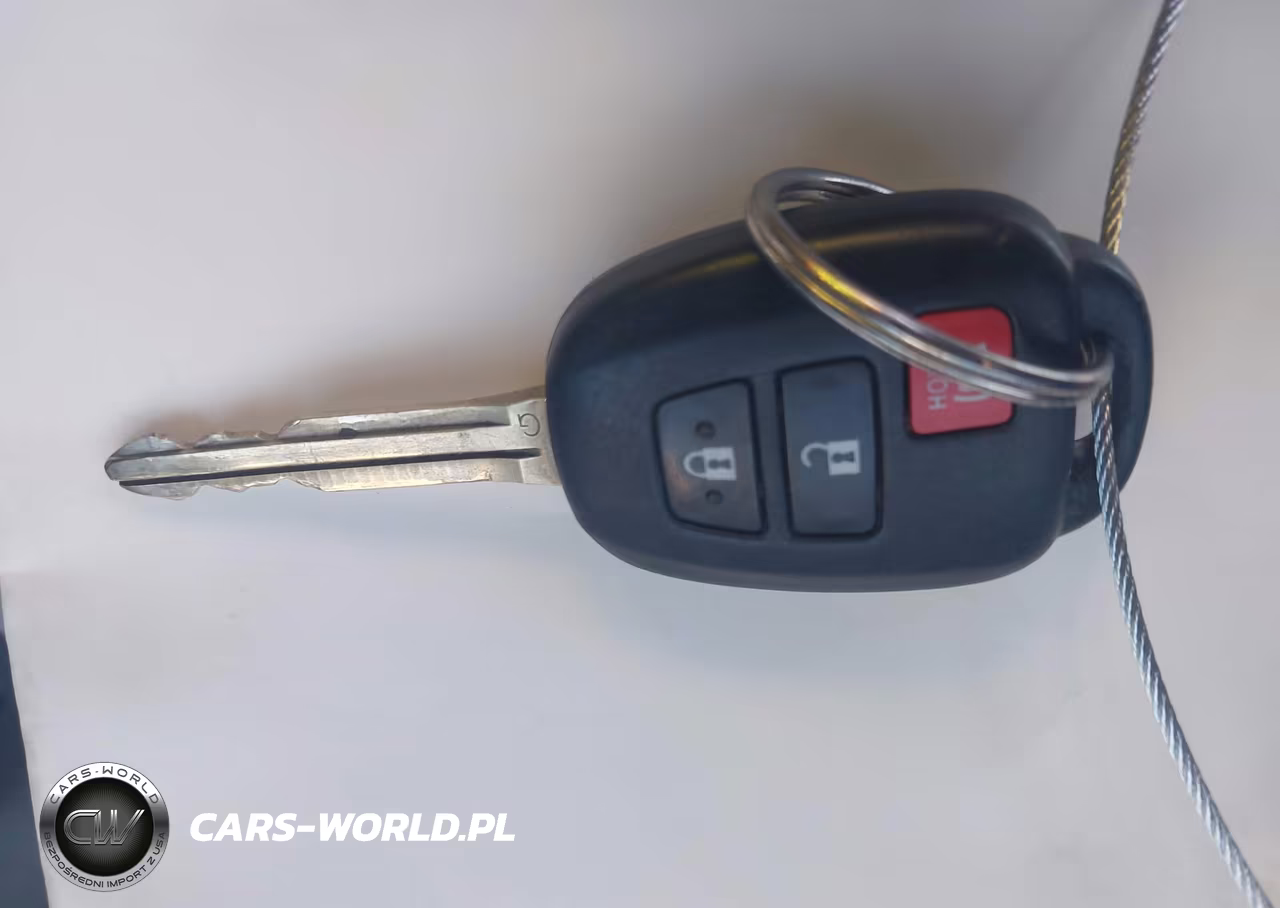 2013 Toyota Prius C Two VIN:JTDKDTB35D1056098 - 11