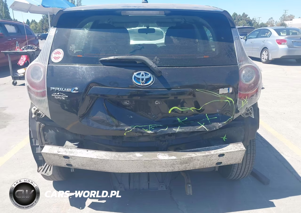 2013 Toyota Prius C Two VIN:JTDKDTB35D1056098 - 19