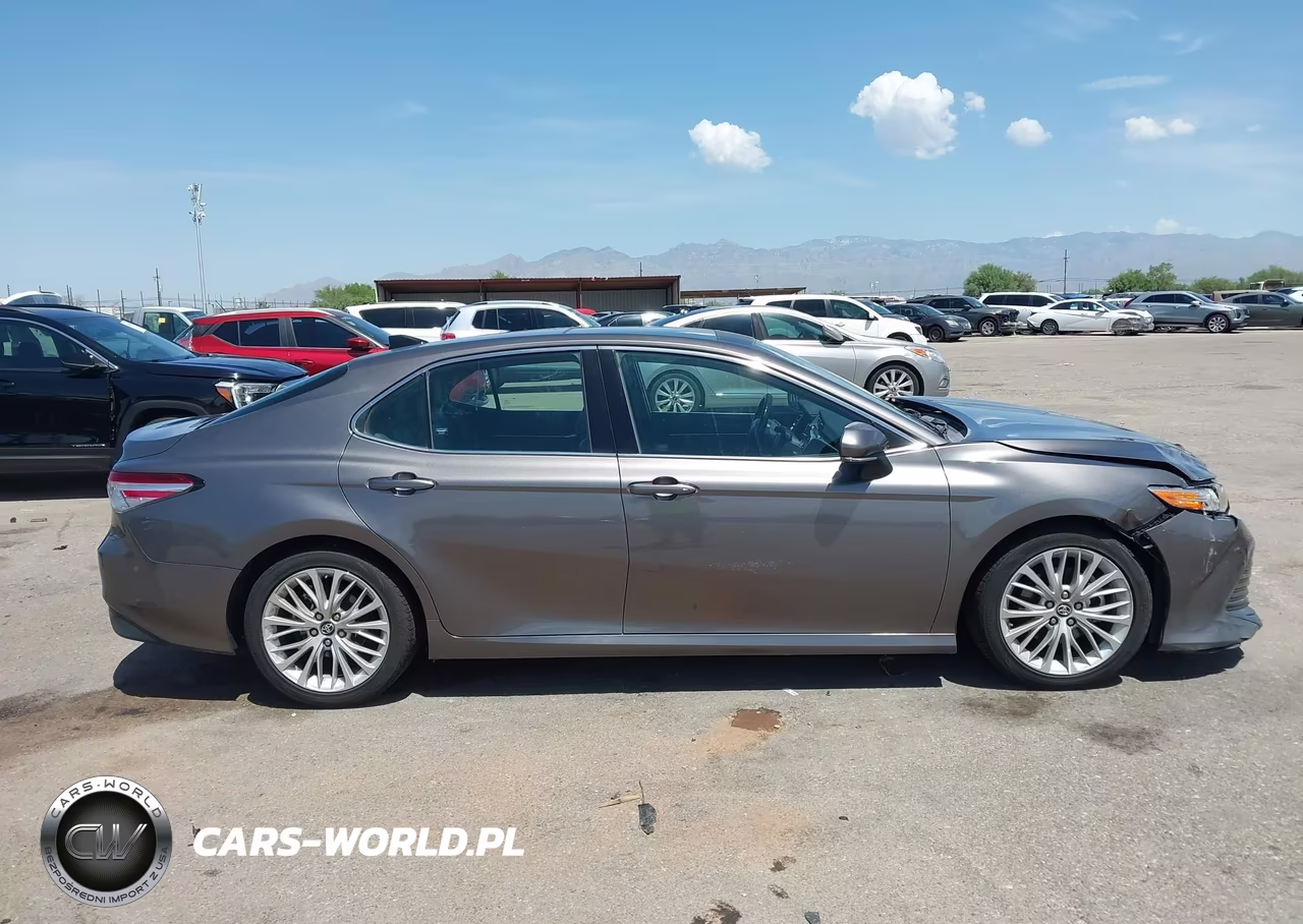 2018 Toyota Camry Xle VIN:4T1B11HK1JU014884 - 13