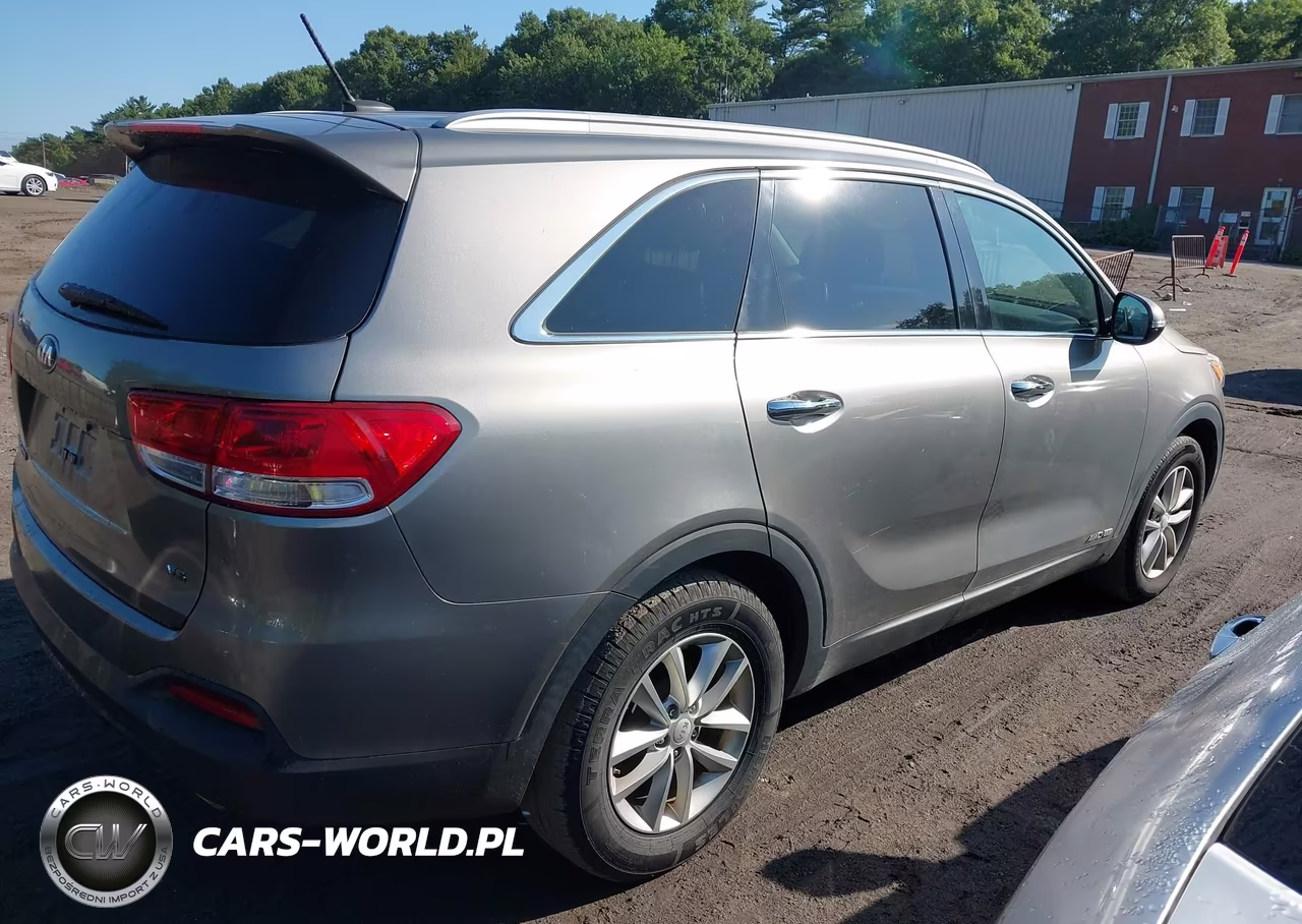 2018 Kia Sorento 3.3L Lx VIN:5XYPGDA54JG371461 - 4