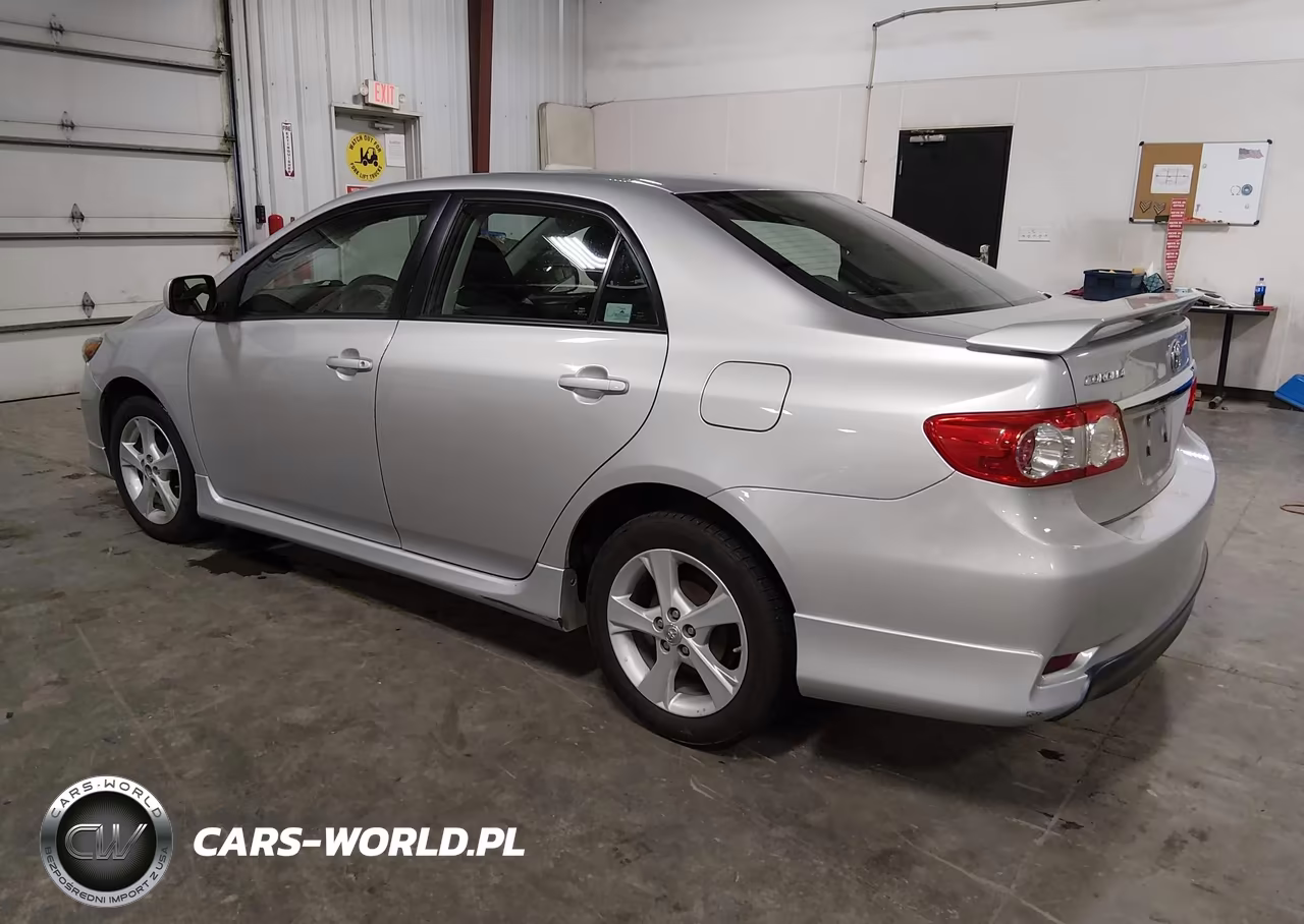 2013 Toyota Corolla S VIN:5YFBU4EE4DP080486 - 3