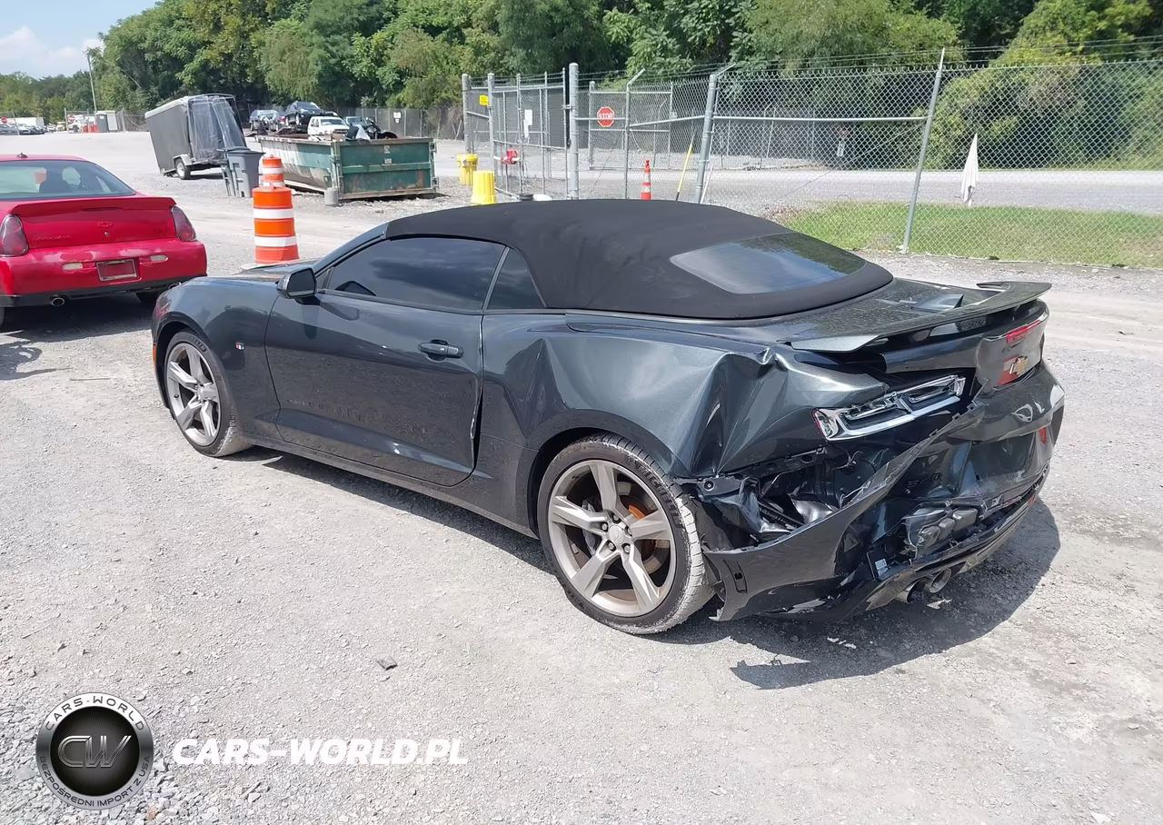 2016 Chevrolet Camaro 2Ss VIN:1G1FH3D71G0192821 - 3