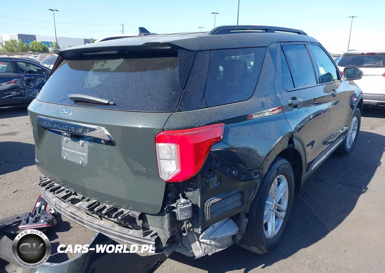 2022 Ford Explorer Xlt VIN:1FMSK7DH0NGC32989 - 4