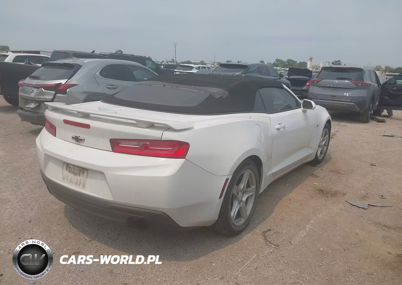 2018 Chevrolet Camaro 1Lt VIN:1G1FB3DX0J0114894 - 4
