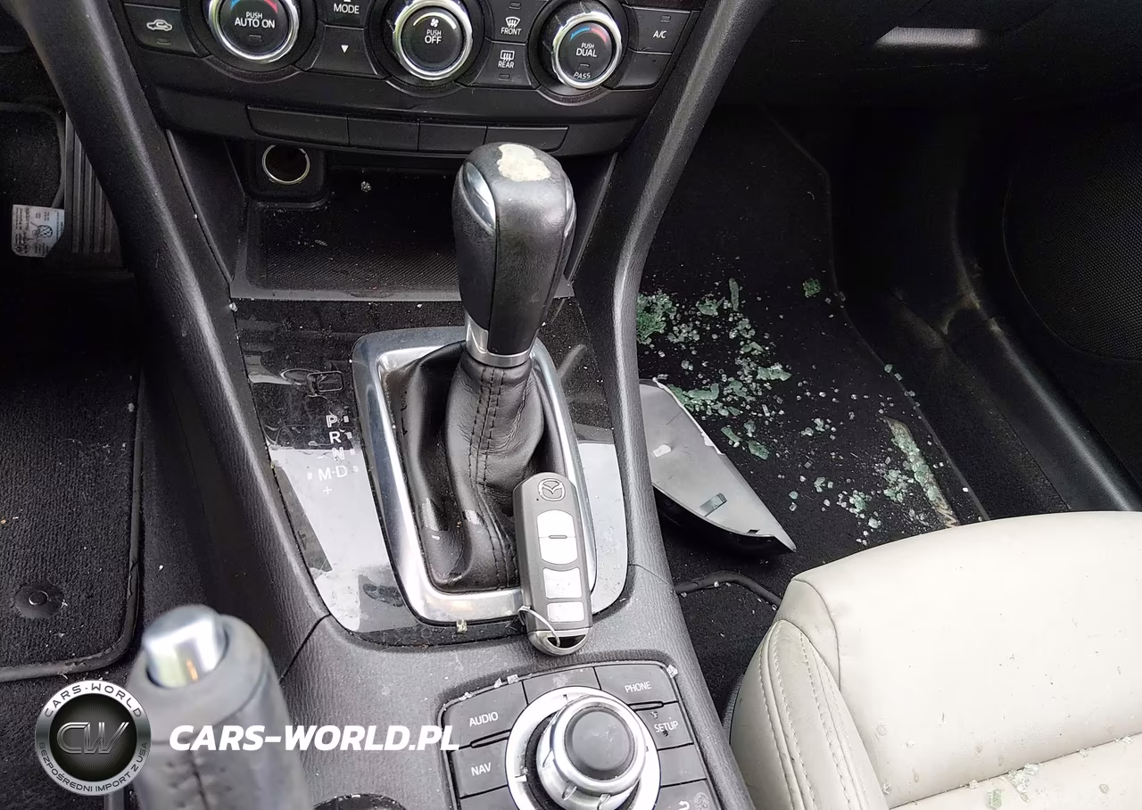 2015 Mazda Mazda6 I Touring VIN:JM1GJ1V51F1206677 - 11
