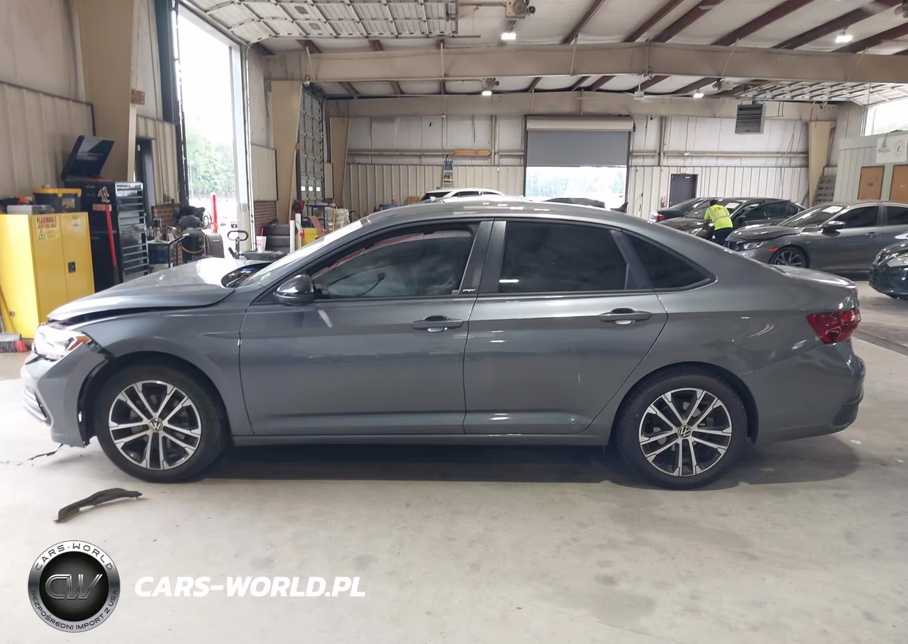 2023 Volkswagen Jetta 1.5T Sport VIN:3VWBM7BUXPM049457 - 13