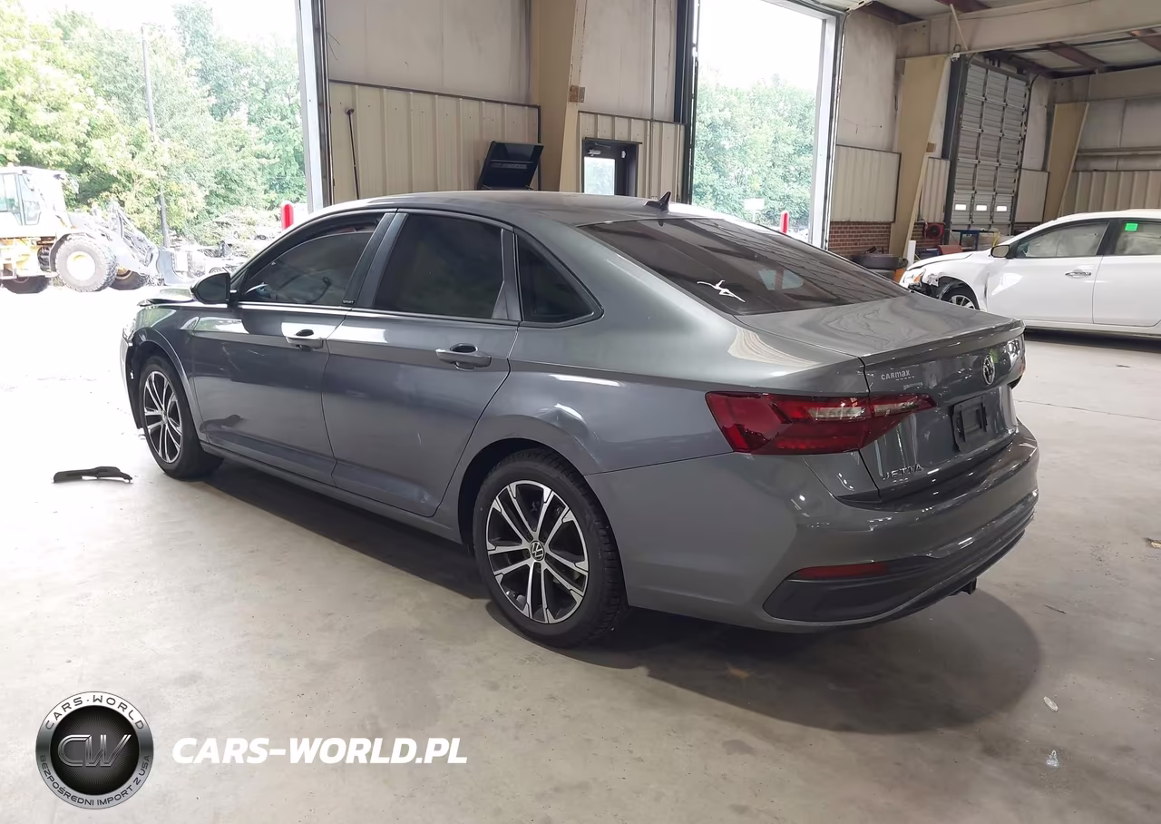 2023 Volkswagen Jetta 1.5T Sport VIN:3VWBM7BUXPM049457 - 3