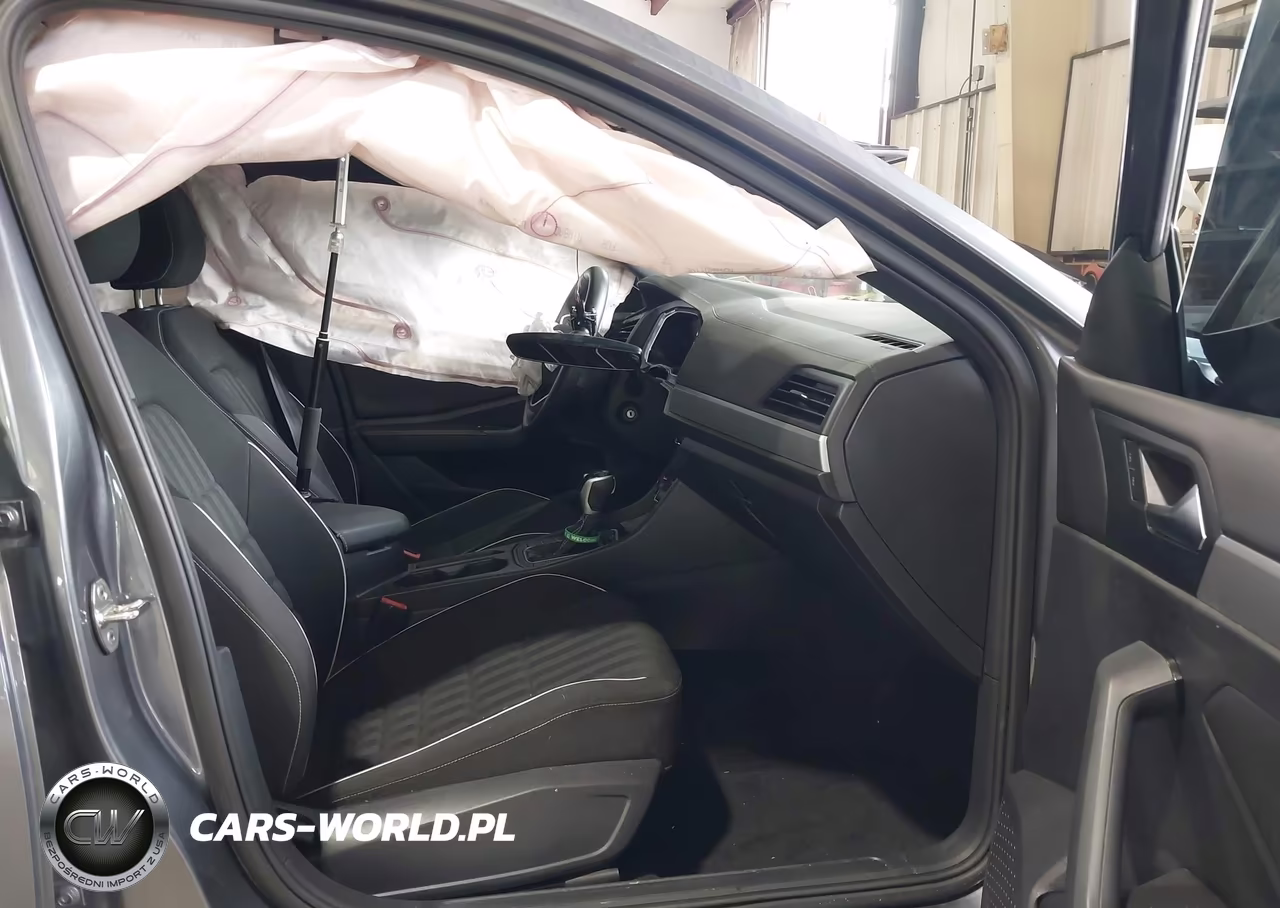 2023 Volkswagen Jetta 1.5T Sport VIN:3VWBM7BUXPM049457 - 5