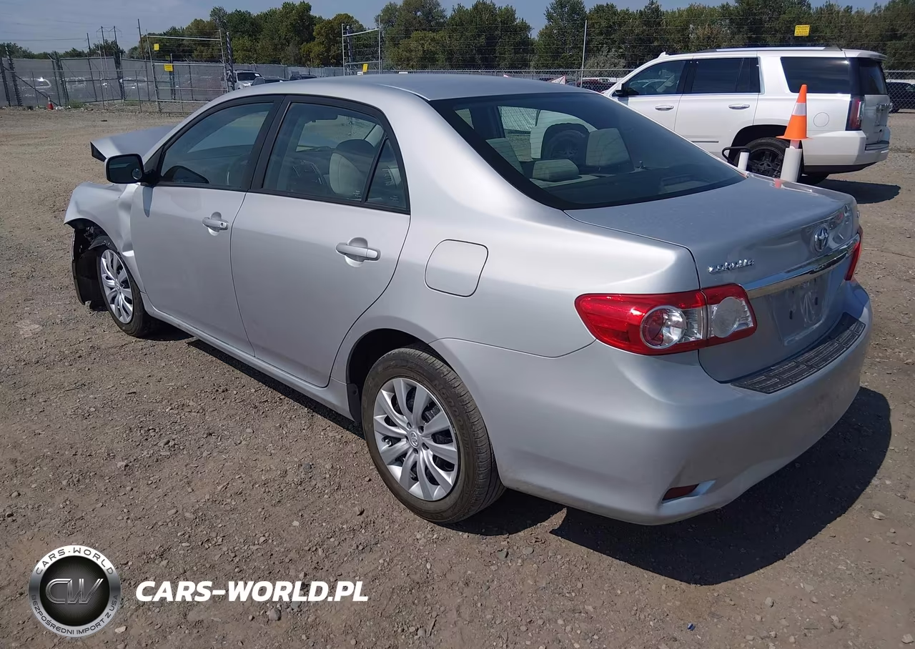 2012 Toyota Corolla Le VIN:2T1BU4EEXCC875668 - 3