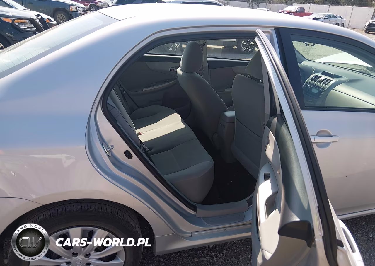2012 Toyota Corolla Le VIN:2T1BU4EEXCC875668 - 8