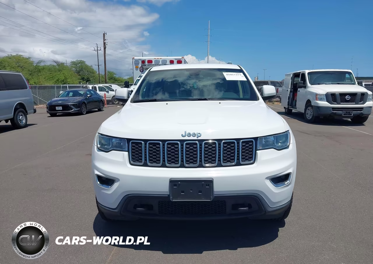 2019 Jeep Grand Cherokee Laredo E 4X4 VIN:1C4RJFAGXKC537026 - 12