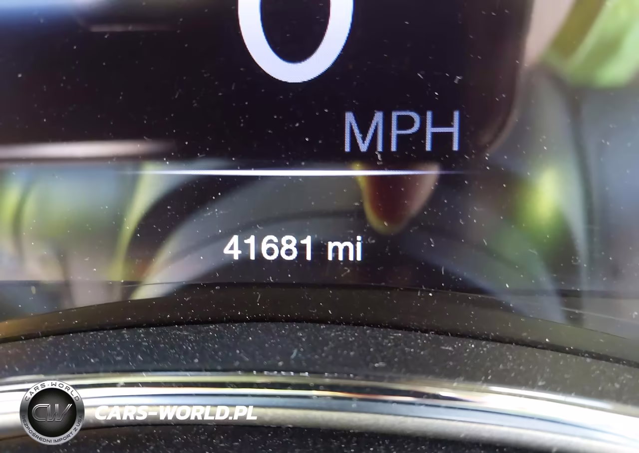 2019 Jeep Grand Cherokee Laredo E 4X4 VIN:1C4RJFAGXKC537026 - 15