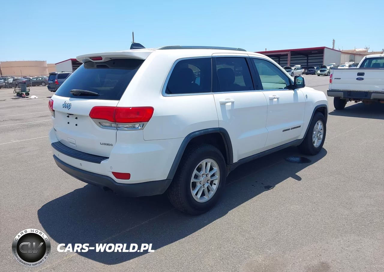 2019 Jeep Grand Cherokee Laredo E 4X4 VIN:1C4RJFAGXKC537026 - 4