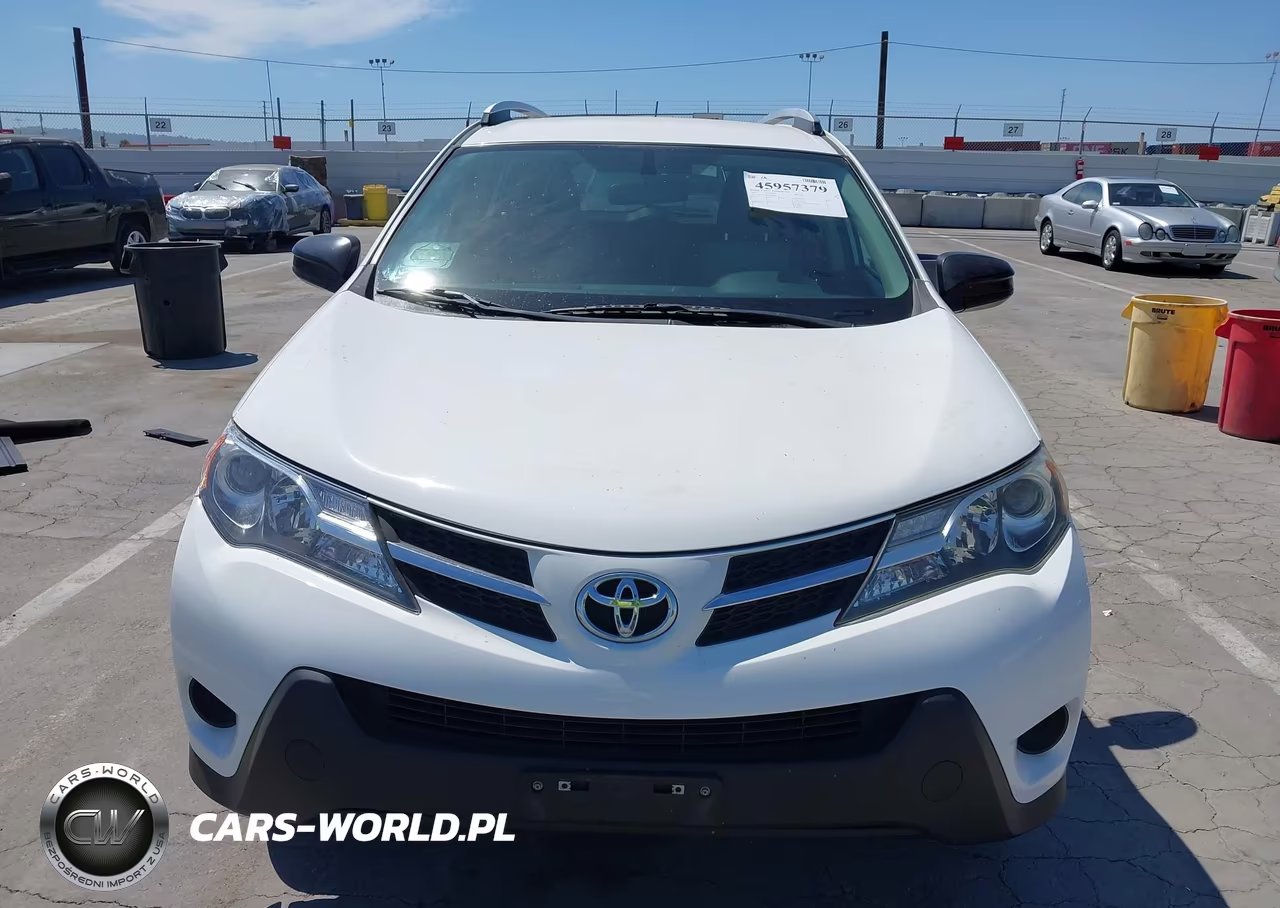 2015 Toyota Rav4 Le VIN:JTMZFREV6FJ050063 - 13