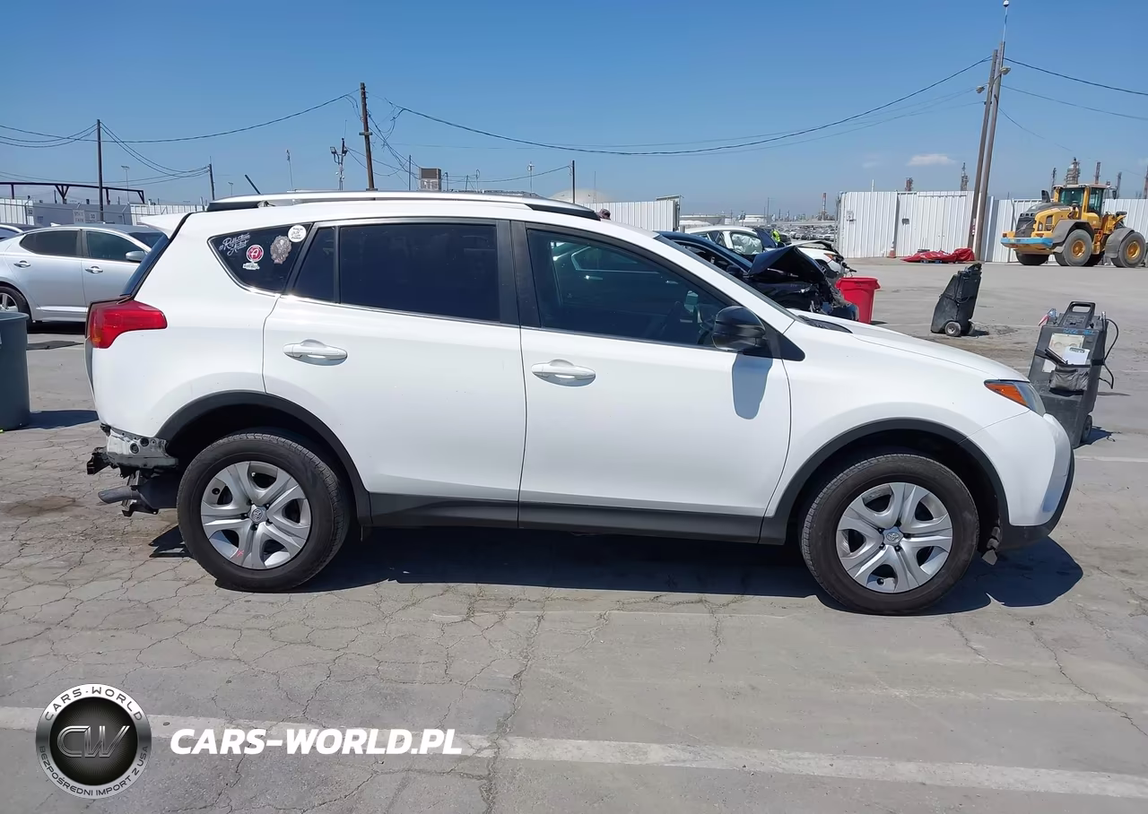 2015 Toyota Rav4 Le VIN:JTMZFREV6FJ050063 - 14