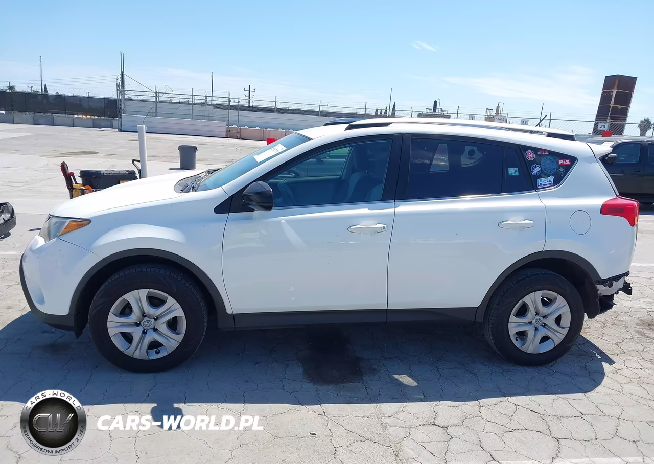 2015 Toyota Rav4 Le VIN:JTMZFREV6FJ050063 - 15