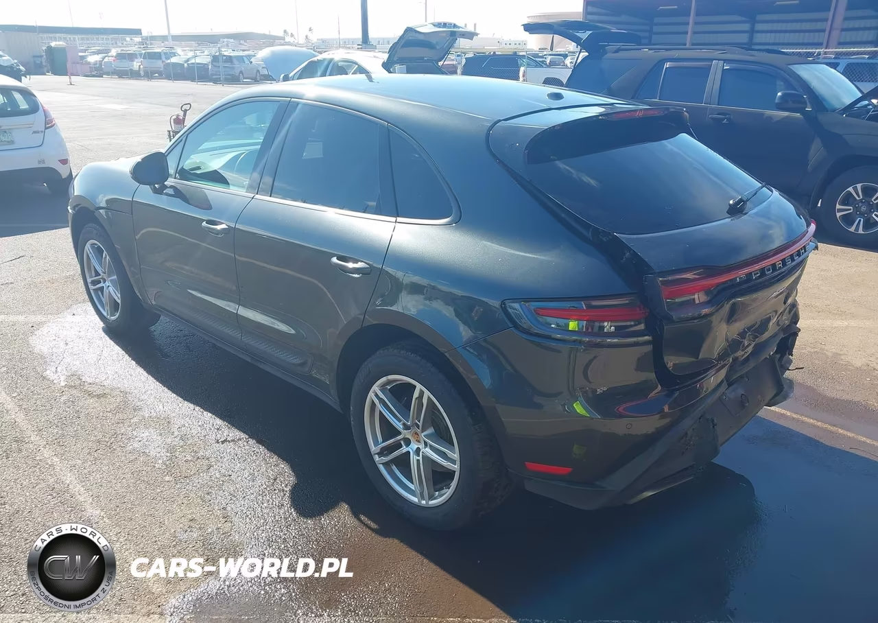 2024 Porsche Macan T VIN:WP1AA2A59RLB07615 - 3