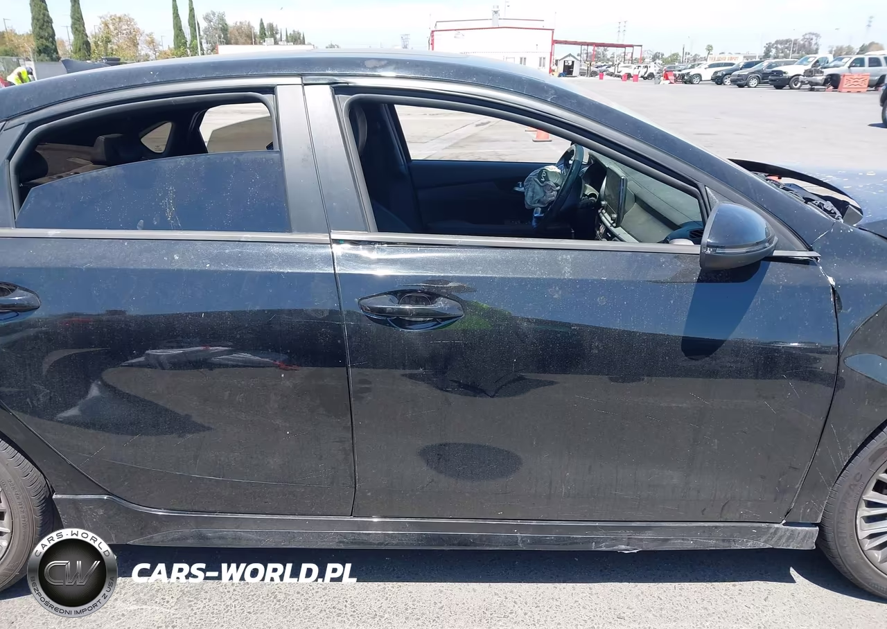 2024 Kia Forte Gt-Line VIN:3KPF54AD2RE746460 - 12