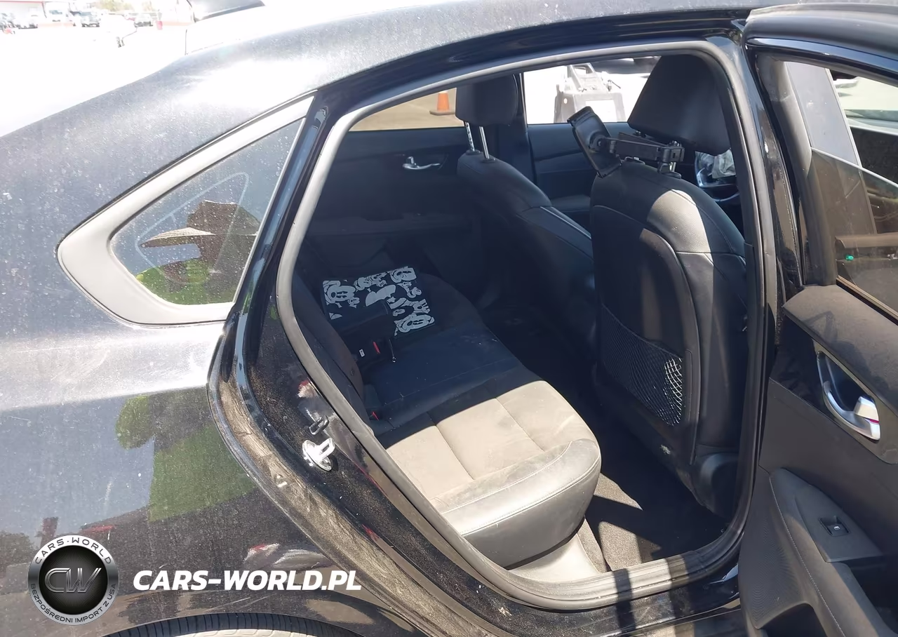 2024 Kia Forte Gt-Line VIN:3KPF54AD2RE746460 - 8